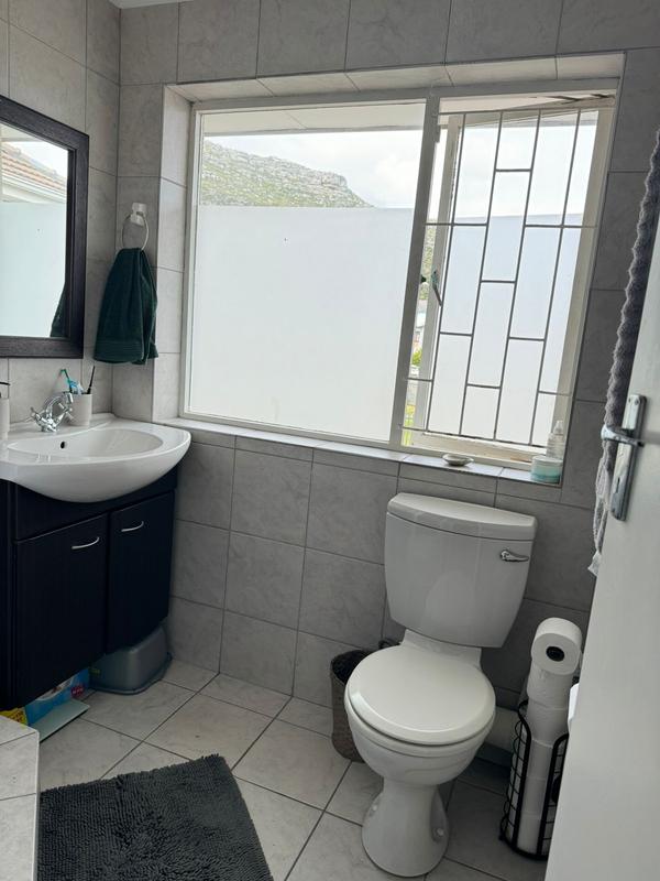 1 Bedroom Property for Sale in Fish Hoek Western Cape